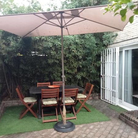 Dormir Entre Limones, Casa De Invitados En Vivienda Familiar Дос-Эрманас Экстерьер фото